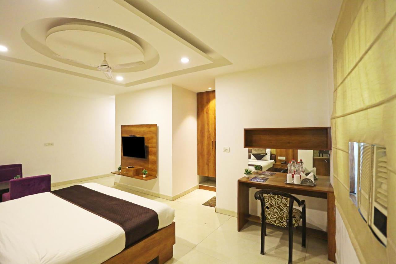 Hotel Sm Suits Near Delhi Airport-Unit By Grand Urban Luxury Nova Deli Exterior foto