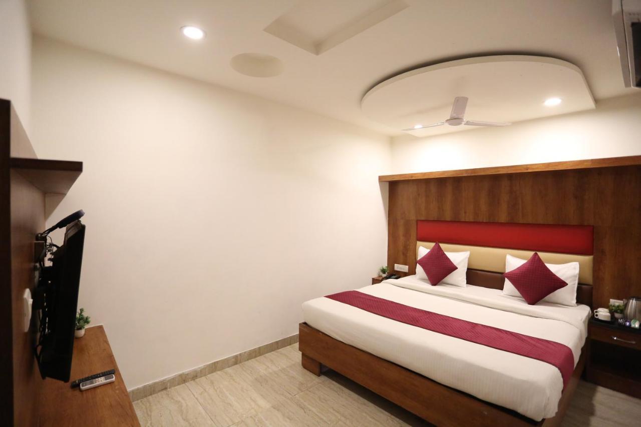 Hotel Sm Suits Near Delhi Airport-Unit By Grand Urban Luxury Nova Deli Exterior foto