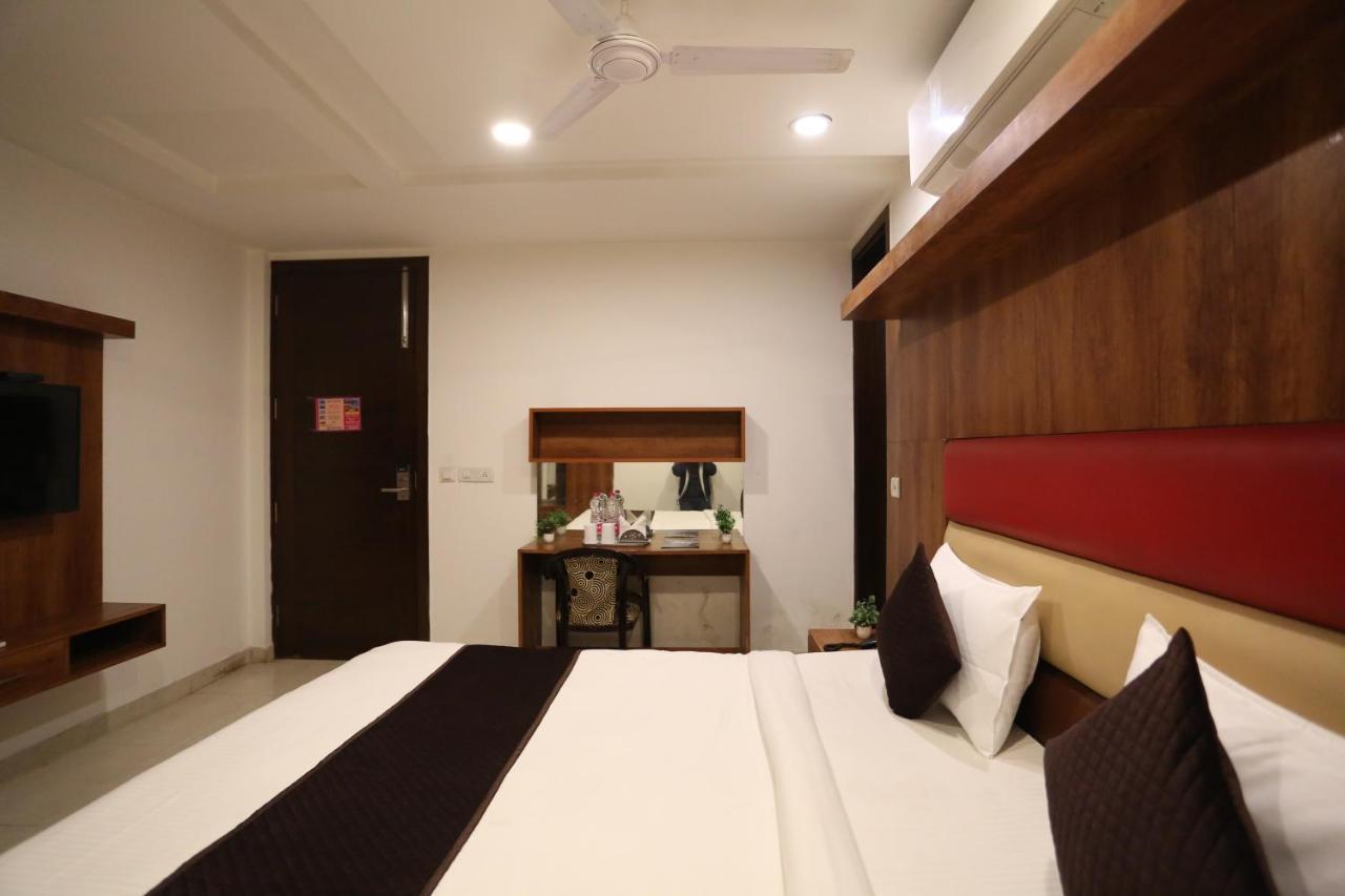 Hotel Sm Suits Near Delhi Airport-Unit By Grand Urban Luxury Nova Deli Exterior foto