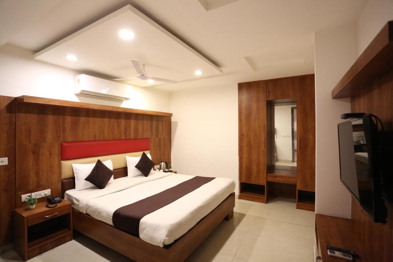Hotel Sm Suits Near Delhi Airport-Unit By Grand Urban Luxury Nova Deli Exterior foto