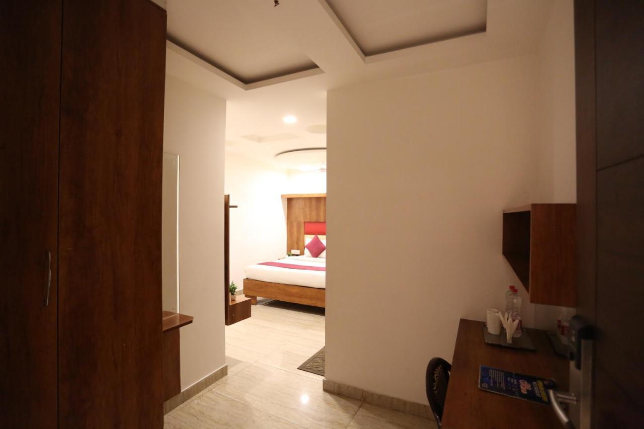 Hotel Sm Suits Near Delhi Airport-Unit By Grand Urban Luxury Nova Deli Exterior foto