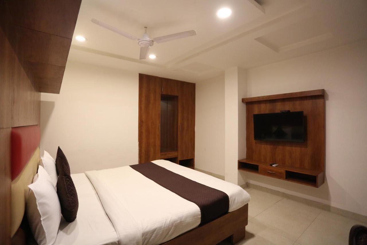 Hotel Sm Suits Near Delhi Airport-Unit By Grand Urban Luxury Nova Deli Exterior foto
